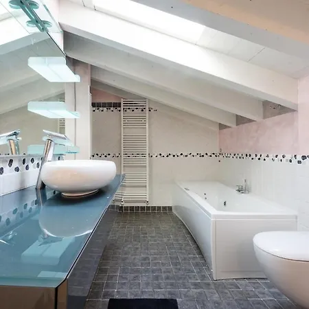 Villa Marina Moniga Private Pool ヴィラ