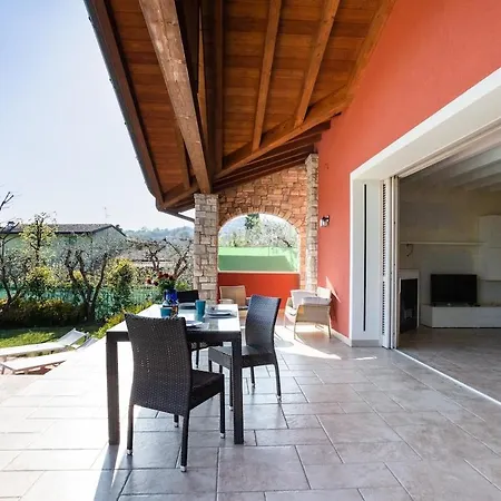 Villa Marina Moniga Private Pool * モニーガ・デル・ガルダ