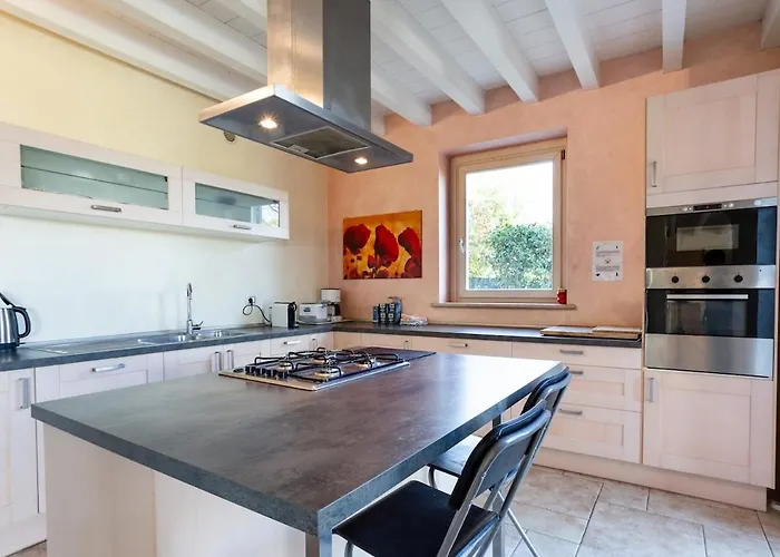 Marina - Peaceful Garda With Private Pool * モニーガ・デル・ガルダ